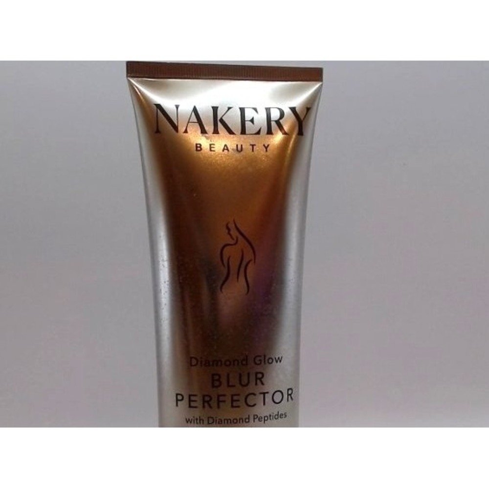 Nakery Beauty Diamond Glow Blur Perfector – Radiance Primer – BN / Never Used